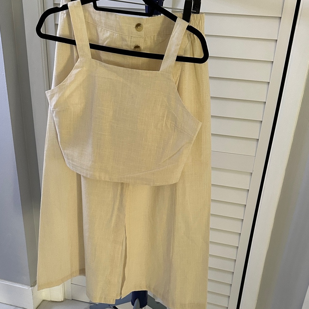 Elegant Cream Skirt Set